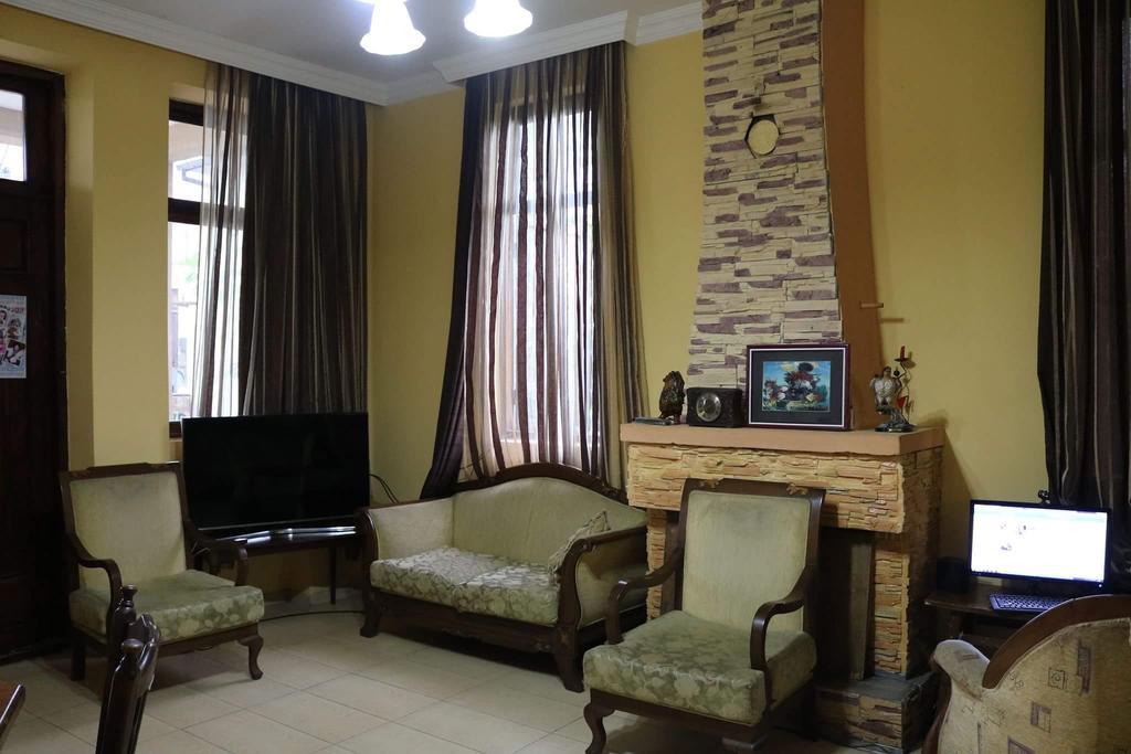 Guest House Barbi Kobuleti Εξωτερικό φωτογραφία